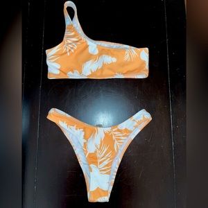One shoulder bikini (matching set)